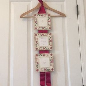 Vintage Avon Versatile Ribbon Frame Set